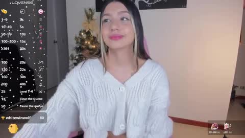 Snapshot of h3y_mia3 chatting on 01.05.25 Paulina online show from 01.05.25