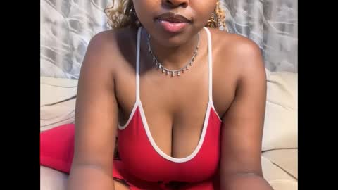 Snapshot of h_o_t_goddess chatting on 02.14.26 h_o_t_goddess online show from 02.14.26