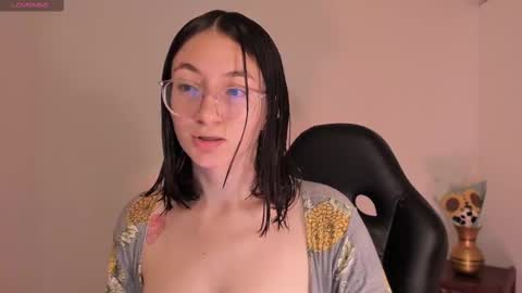 Snapshot of haanna_thompsoon chatting on 01.17.25 haanna_thompsoon online show from 01.17.25