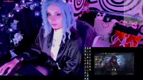 Snapshot of hachi_0880 chatting on 10.27.25 Hachi online show from 10.27.25