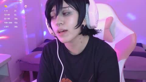 Snapshot of hachiko_love chatting on 12.04.25 Hachiko online show from 12.04.25