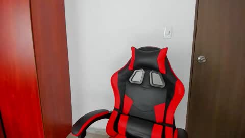 Snapshot of hades_horny_ chatting on 03.31.26 hades_horny_ online show from 03.31.26