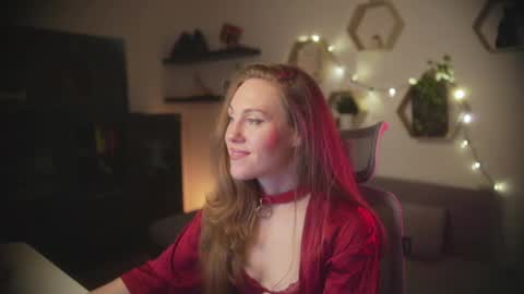 Snapshot of hahayessihaveone chatting on 10.29.25 hahayessihaveone online show from 10.29.25