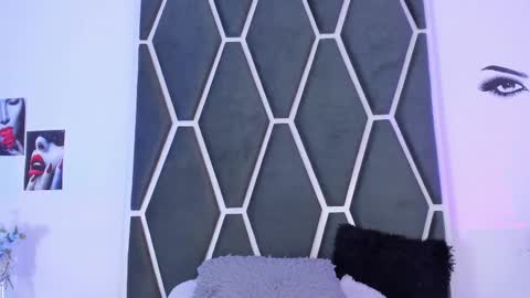 Snapshot of haiileymiller chatting on 03.01.25 Kendal online show from 03.01.25