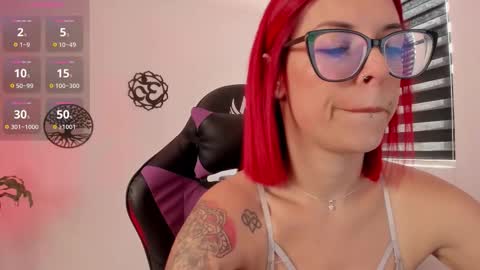 Hailee online show from 10.15.25