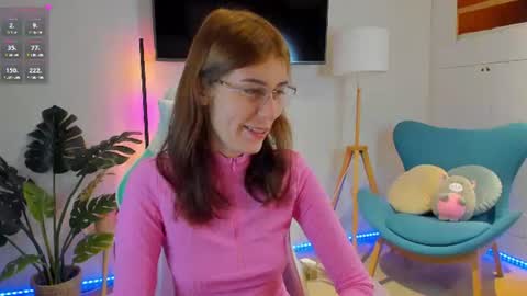 Snapshot of hailey__green chatting on 07.06.26 Hailey Green online show from 07.06.26