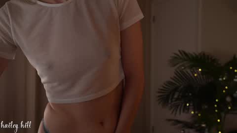 Snapshot of haileyhill chatting on 12.13.24 HaileyHill online show from 12.13.24