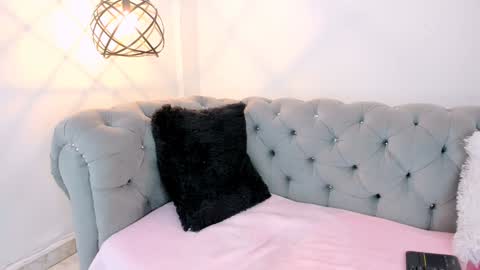 Haileymiler online show from 12.20.24