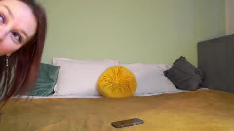 Hailey online show from 02.11.25