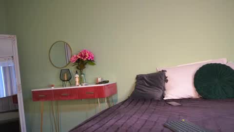 Hailey online show from 02.24.25