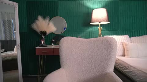 Hailey online show from 03.26.26