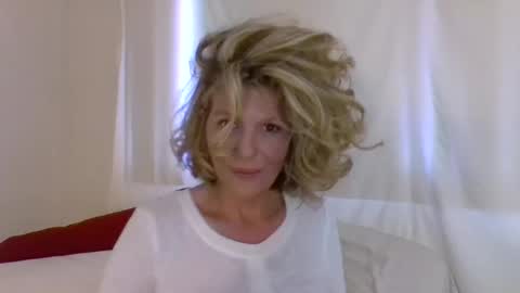 Hailey online show from 12.02.24