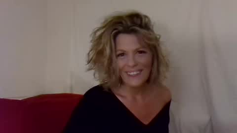 Hailey online show from 12.08.24