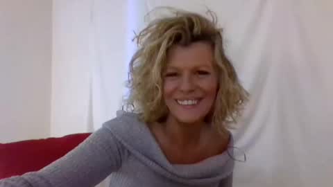 Hailey online show from 12.12.24