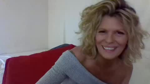 Hailey online show from 12.12.24