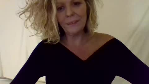 Hailey online show from 12.28.24