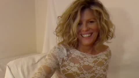 Hailey online show from 01.14.25