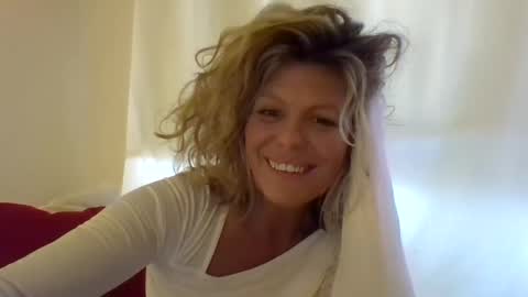 Hailey online show from 02.02.25