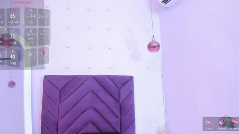 haileystonei online show from 02.18.25