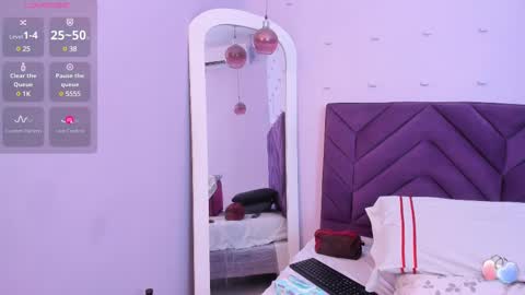 haileystonei online show from 02.25.25