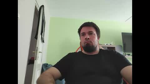 Snapshot of hairy_guy007 chatting on 03.01.25 hairy_guy007 online show from 03.01.25