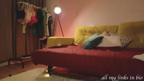 Mary Ly online show from 01.19.25