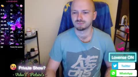 Snapshot of hairyass25yo chatting on 04.04.26 Puppy3 StockyDaddiesmusclebearsbeefybigmans online show from 04.04.26