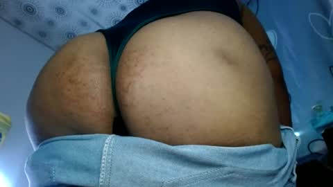 Snapshot of hairygirl83 chatting on 06.23.26 hairygirl83 online show from 06.23.26