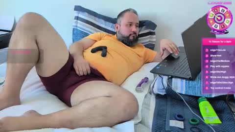 Snapshot of hairyman86 chatting on 03.27.26 hairyman86 online show from 03.27.26