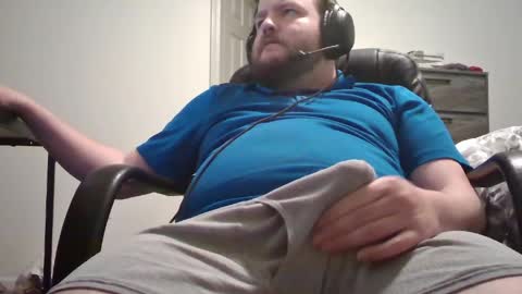 Snapshot of hairymikey chatting on 04.30.26 hairymikey online show from 04.30.26