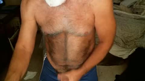 Snapshot of hairypecsguy chatting on 04.07.26 Hairy pecs online show from 04.07.26