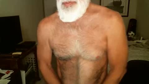 Hairy pecs online show from 05.10.26