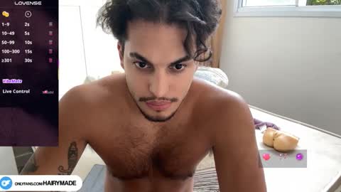 Snapshot of hairyshort chatting on 12.05.25 hairy and short online show from 12.05.25