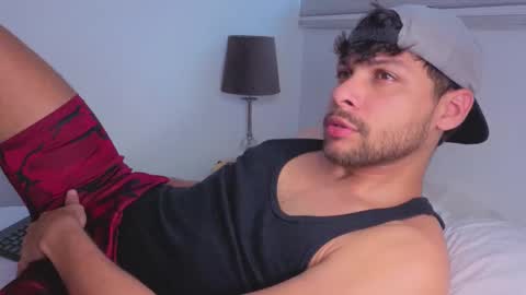 Independent       model  online show from 12.15.25