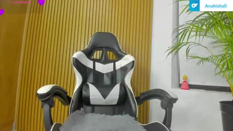 Anahis online show from 01.12.25