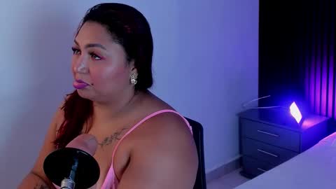 Halleyrosse online show from 10.28.25