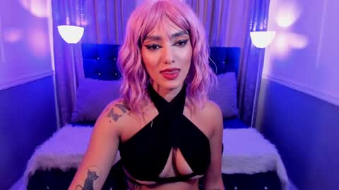 Halls Red online show from 01.10.25