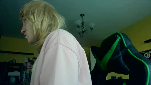 Sissy Sarah-Louise  online show from 02.24.26