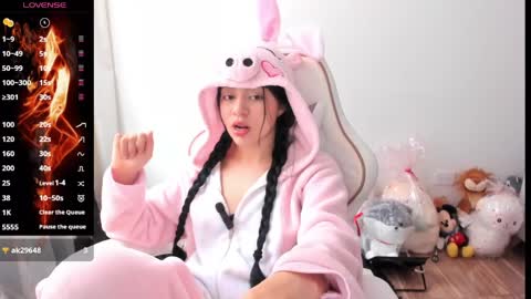 Snapshot of hana_garcia chatting on 04.17.26 Hana Garcia online show from 04.17.26