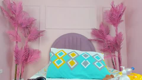 hanaahquinn online show from 03.03.25