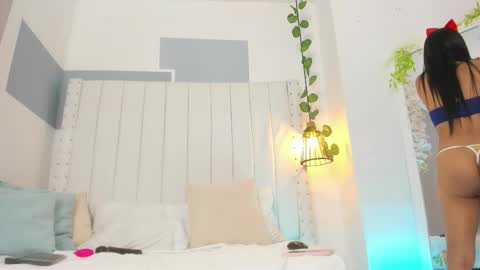 hanah_gray online show from 10.31.25