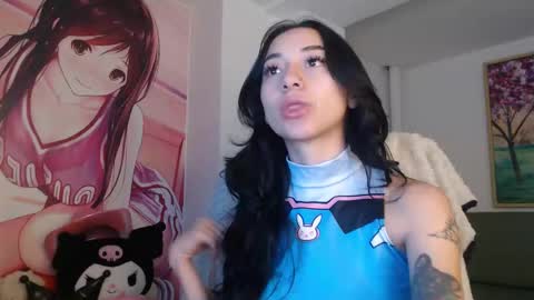 Snapshot of hanaku_8 chatting on 11.25.25 Hanaku online show from 11.25.25