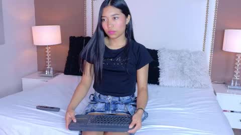 Snapshot of hanaluna chatting on 03.27.26 Hanna online show from 03.27.26