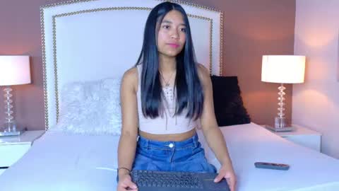 Snapshot of hanaluna chatting on 05.16.26 Hanna online show from 05.16.26