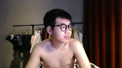 handsome_mannn online show from 02.04.25