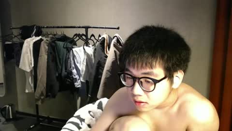 handsome_mannn online show from 02.27.25