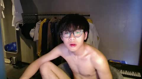 handsome_mannn online show from 05.17.26