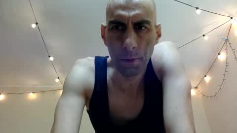 HandsomeAlfie online show from 10.04.25