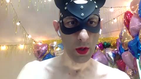 Snapshot of handsomealfie chatting on 07.18.26 HandsomeAlfie online show from 07.18.26