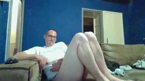 handsomeguy4ever online show from 12.03.25